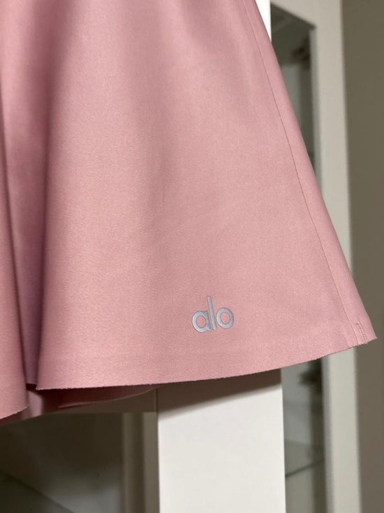ALO Yoga Airlift Down The Line Tennis Skirt Light Pink Small - Picture 2 of 5